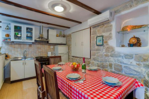 Отель Tomo Apartment  Сплит